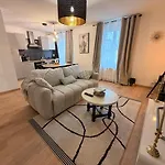 T3 Hypercentre De Acces Direct Gare Et Bus Apartment Longwy